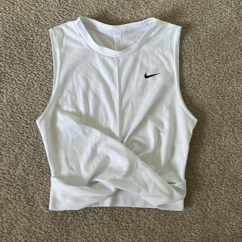 Nike Crop Top